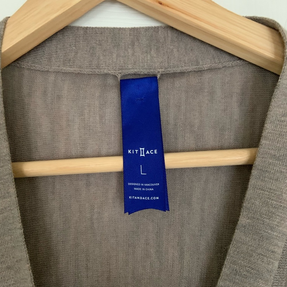 Merino wool cardigan from Kit & Ace. Great condition. Size L.